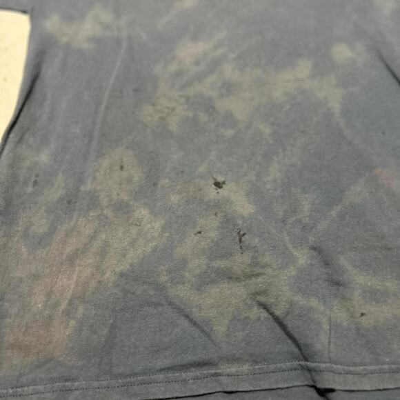 Looney Tunes Thrashed Classic Surf Tasmanian Devil T-Shirt - Picture 6 of 6